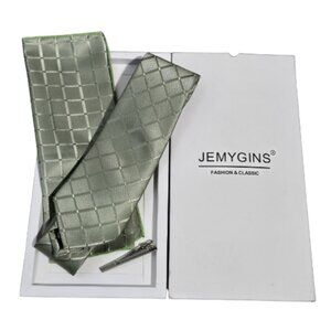 NIB | JEMYGINS Sage Green Checkered Tie Set | Pocket Square | Tie Clip